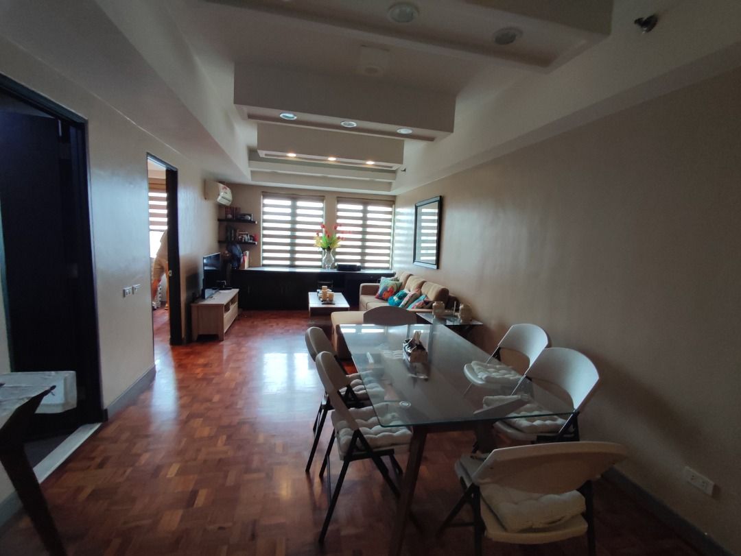 Renaissance 2000 1BR for Rent with Parking (Category: Apartments & Condos) located in Mandaluyong City. Submitted by cito.quiambao (Listing ID 1321431274, Image 3). Description: Renaissance 2000 Condo for Rent Semi-Furnished with Upgraded Interiors Meralco Avenue, Pasig. 1-Bedroom Unit size - 70.87 sq.m. Parking slot - 12.5 sq.m. Inclusions: 2 split type Aircons Built-in Electric Cooktop Range hood Closet cabinet Ideal for Investment! Unit availa