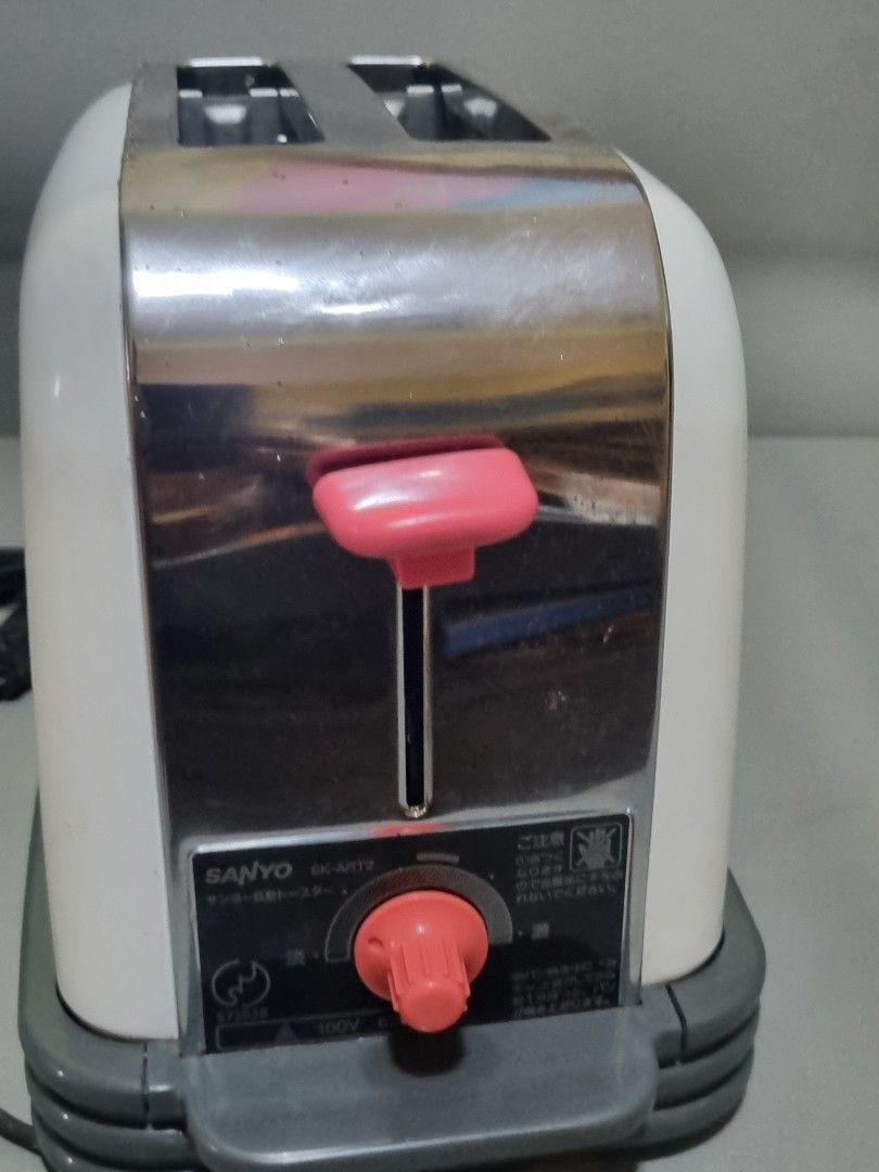 Sanyo SK ART 2 Original Doraemon toaster (Category: Ovens & Toasters) located in Silang. Submitted by samflores2k4t7 (Listing ID 1321339640, Image 3). Description: For sale Sanyo SK ART 2 Original Doraemon toaster 110 volts Made by Sanyo Japan Good working condition May konti rust s ibabaw.