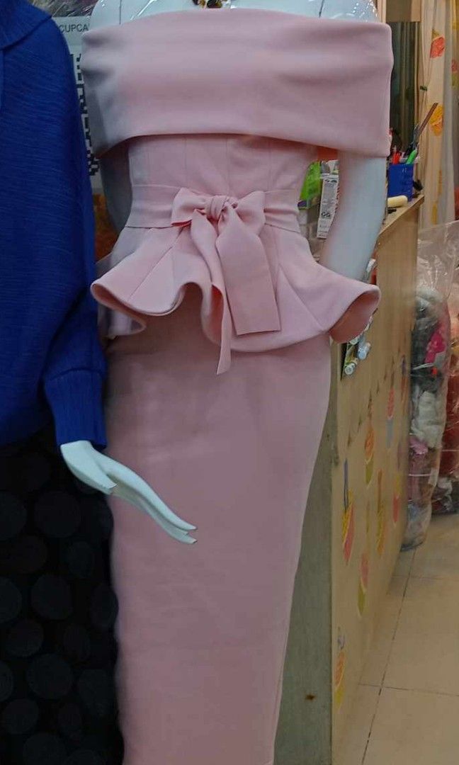 Semi formal dress/wedding (Category: Luxury Apparel) located in Pasay City. Submitted by jenque (Listing ID 1321313694, Image 2). Description: semi formal dress pastel pink.used only once..original price 3000.