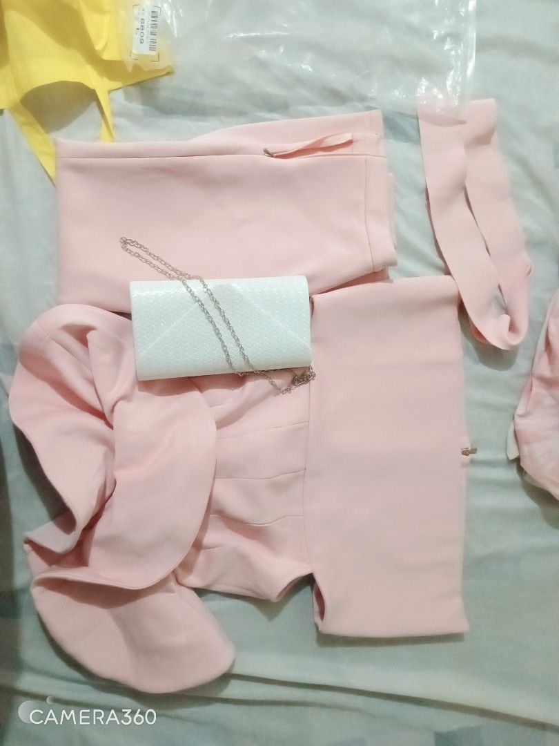 Semi formal dress/wedding (Category: Luxury Apparel) located in Pasay City. Submitted by jenque (Listing ID 1321313694, Image 3). Description: semi formal dress pastel pink.used only once..original price 3000.