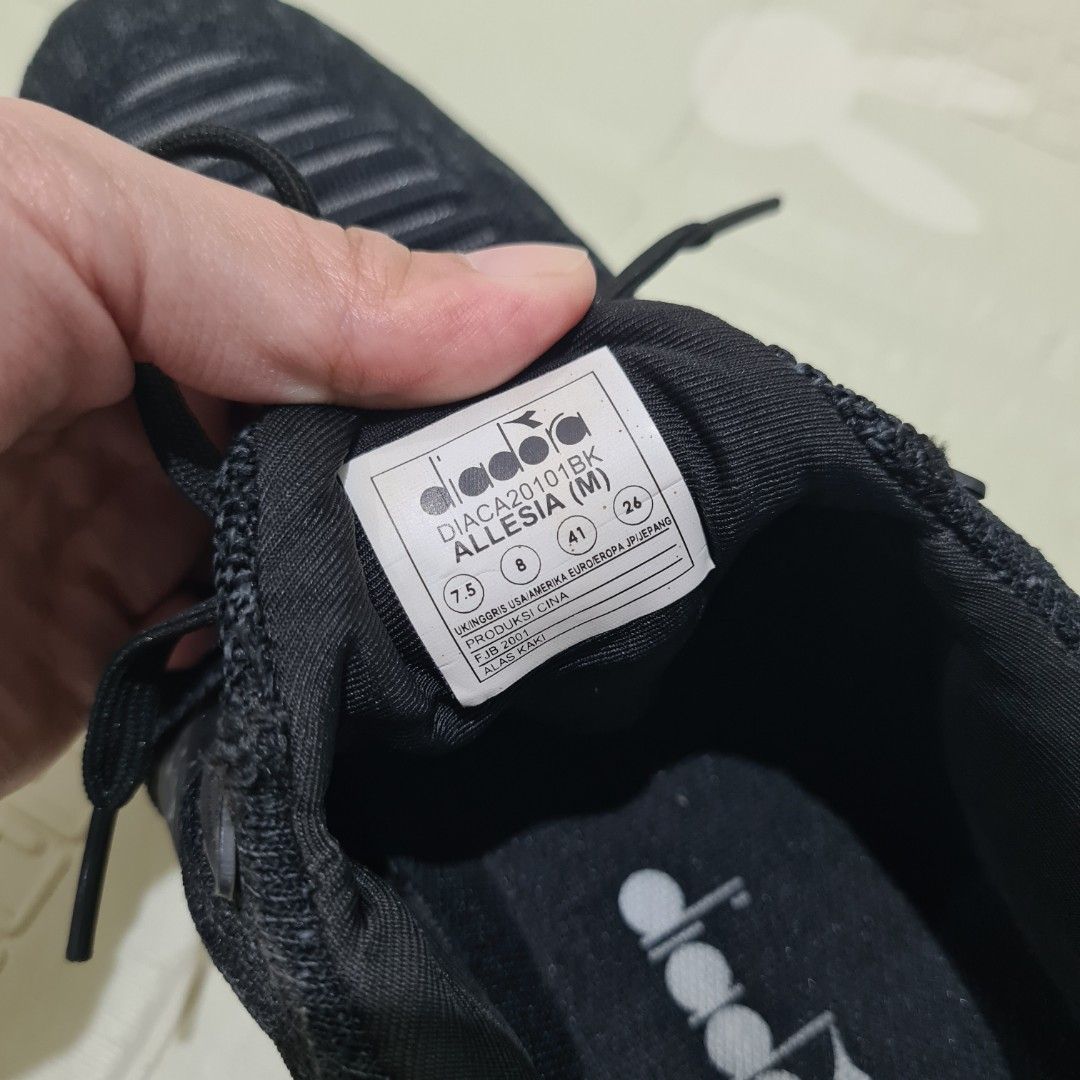 Sepatu Diadora Alessia Hitam Size 41