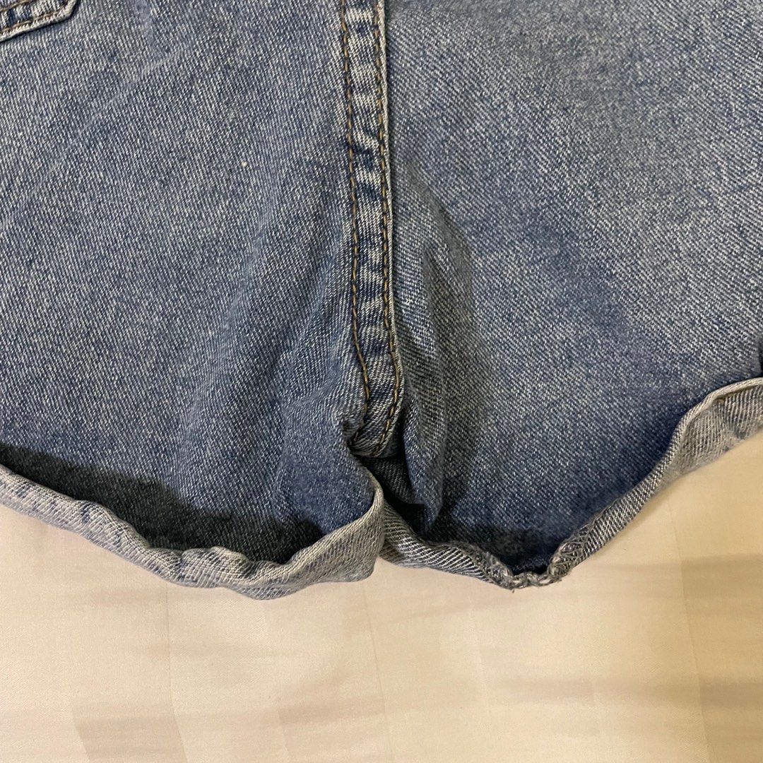 Shein Denim Shorts (Category: Shorts) located in San Juan City. Submitted by mariel.declutter (Listing ID 1321354102, Image 3). Description: ‼️ Discount if you buy other items Condition: 8/10, minor flaws on bottom folds RFS: decluttering 🔘 FIRST TO PAY WILL RECEIVE THE ITEM ✅ Shipping from: San Juan City ✅ MOP: Maya/GCash/BDO.