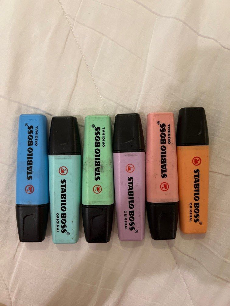 STABILO BOSS ORIGINAL HIGHLIGHTER (Category: Makeup) located in Paranaque City. Submitted by myberrycloset (Listing ID 1321332753, Image 1). Description: Fixed price. P200 all. External appearance is dirty but the highlighters work well. Used once or twice..