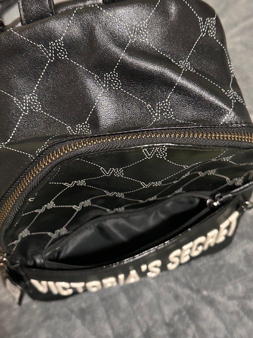 VS small backpack (Category: Backpacks) located in Manila. Submitted by jastdeclutter (Listing ID 1321328721, Image 2). Description: More information: - item is like new and been worn during my taipei trip - price is negotiable .