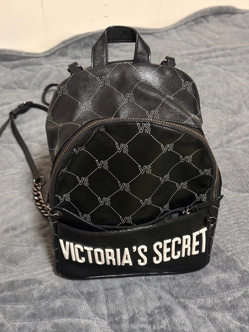 VS small backpack (Category: Backpacks) located in Manila. Submitted by jastdeclutter (Listing ID 1321328721, Image 1). Description: More information: - item is like new and been worn during my taipei trip - price is negotiable .