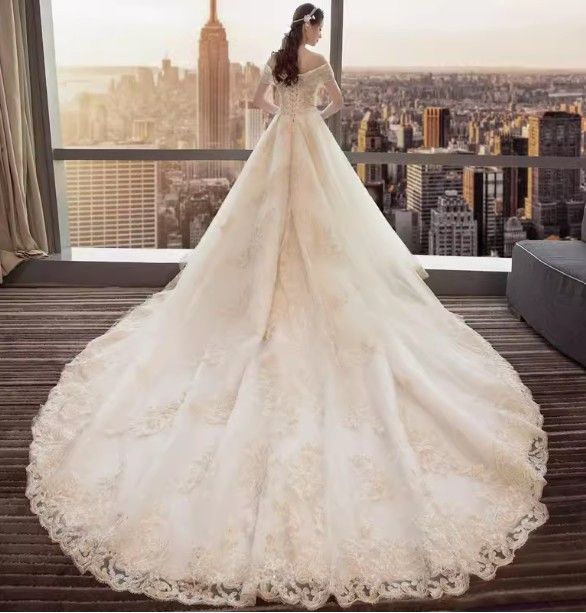 White wedding gowns on rent cheap
