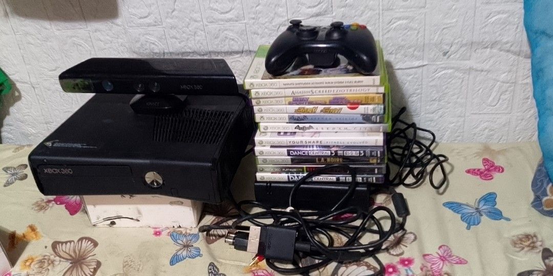 xbox 360 (Category: Xbox) located in Quezon City. Submitted by heartjunkyard (Listing ID 1321402014, Image 2). Description: nagkaron lang maliit na basag sa case pm sa interested.