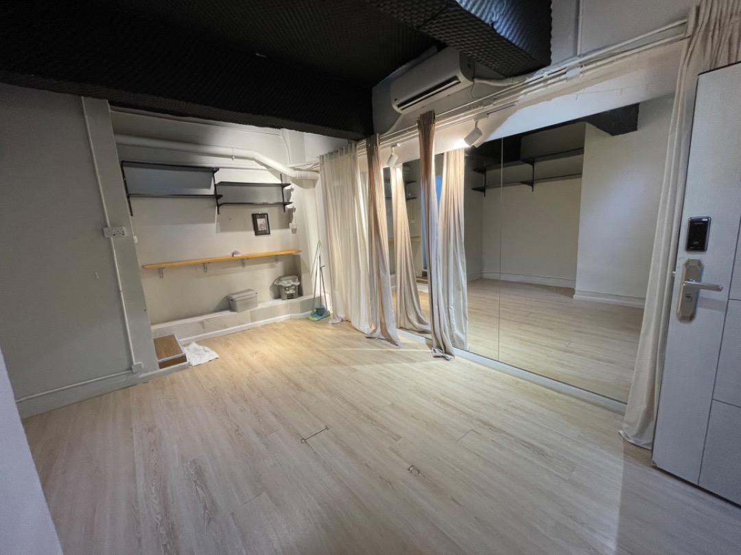 香港企業大廈 近觀塘海濱道及牛頭角站 可作工作室，舞蹈室或studio ，單位有獨立洗手間，有熱水爐及冷氣、WiFi63437846694787111