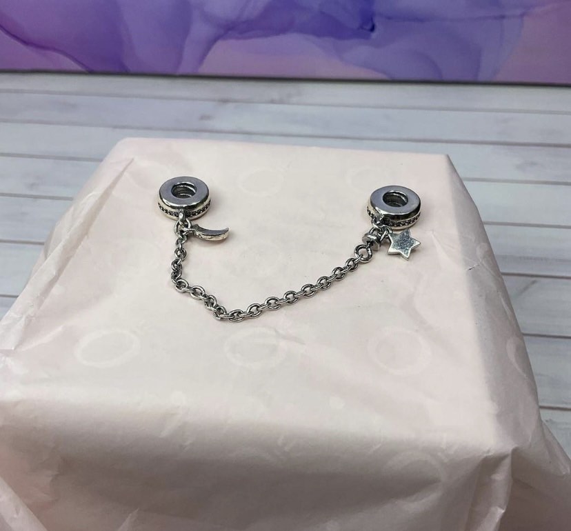 Pandora galaxy safety chain hot sale