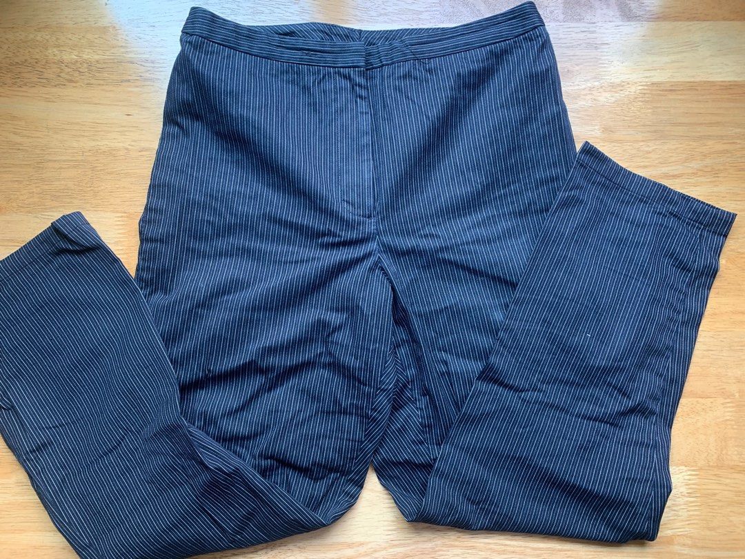 Ann Taylor Office trousers pants (Category: Other Bottoms) located in San Juan City. Submitted by andyria (Listing ID 1321526841, Image 1). Description: Size m, high waisted Comes in dark navy blue-black color.