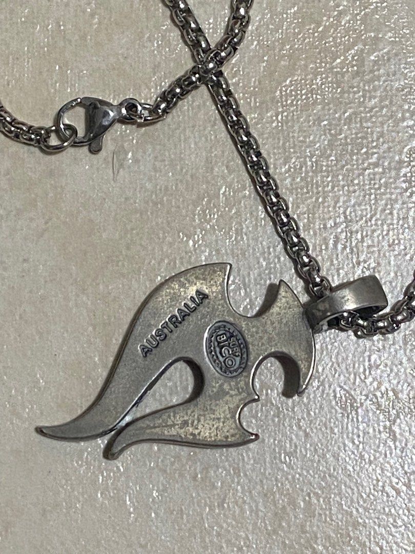Australia surf bico pendant Luxury Accessories on Carousell