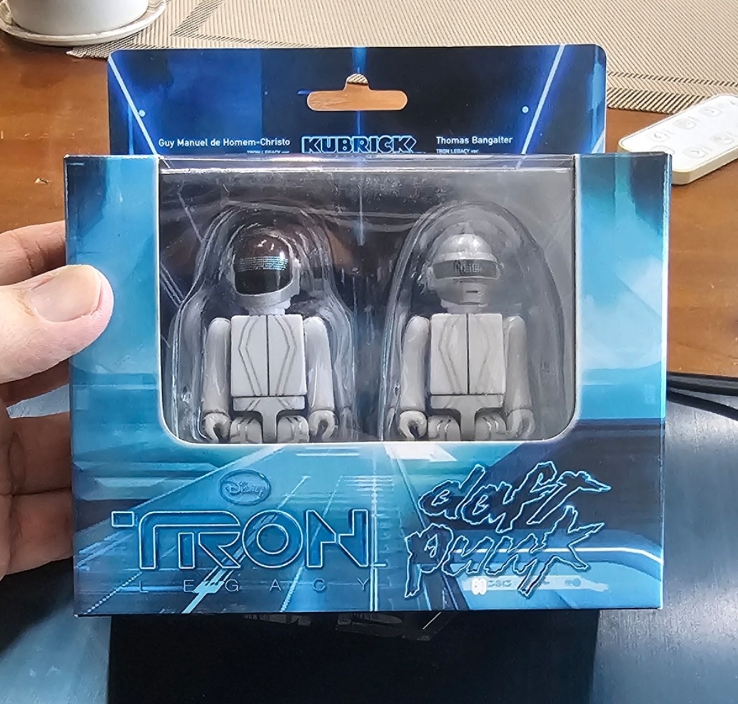 BE@RBRICK Medicom 400% – Daft Punk Tron Legacy – Lot De 2 Figurines