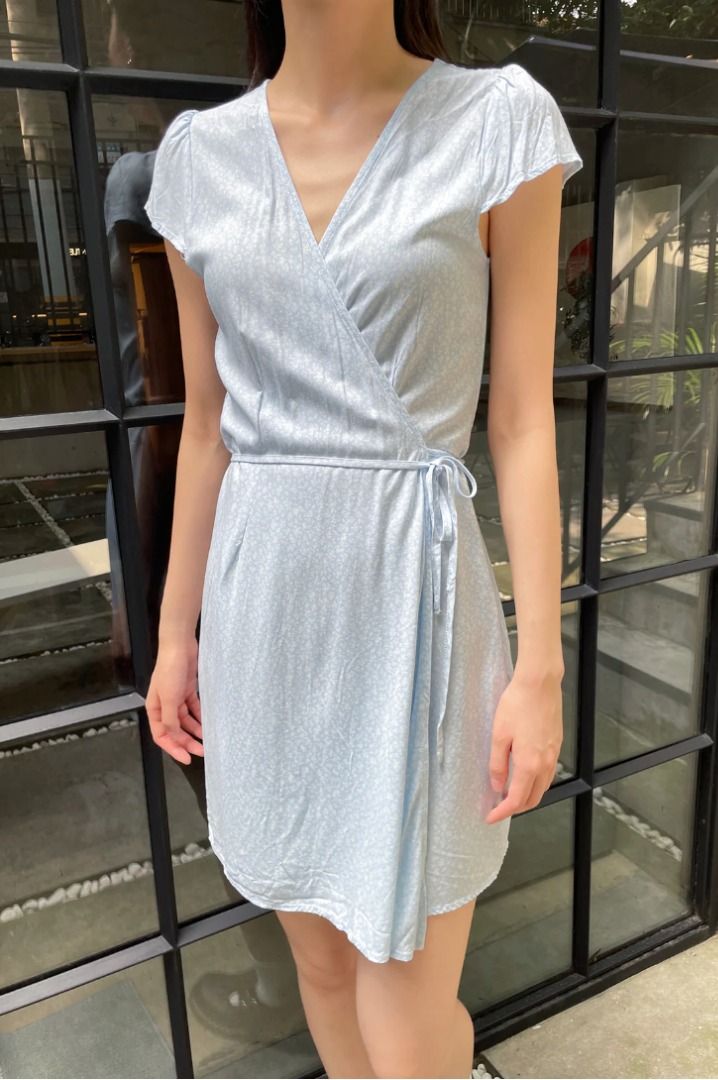 BNWT Authentic BM Brandy Melville Robbie Dress in Blue Florals
