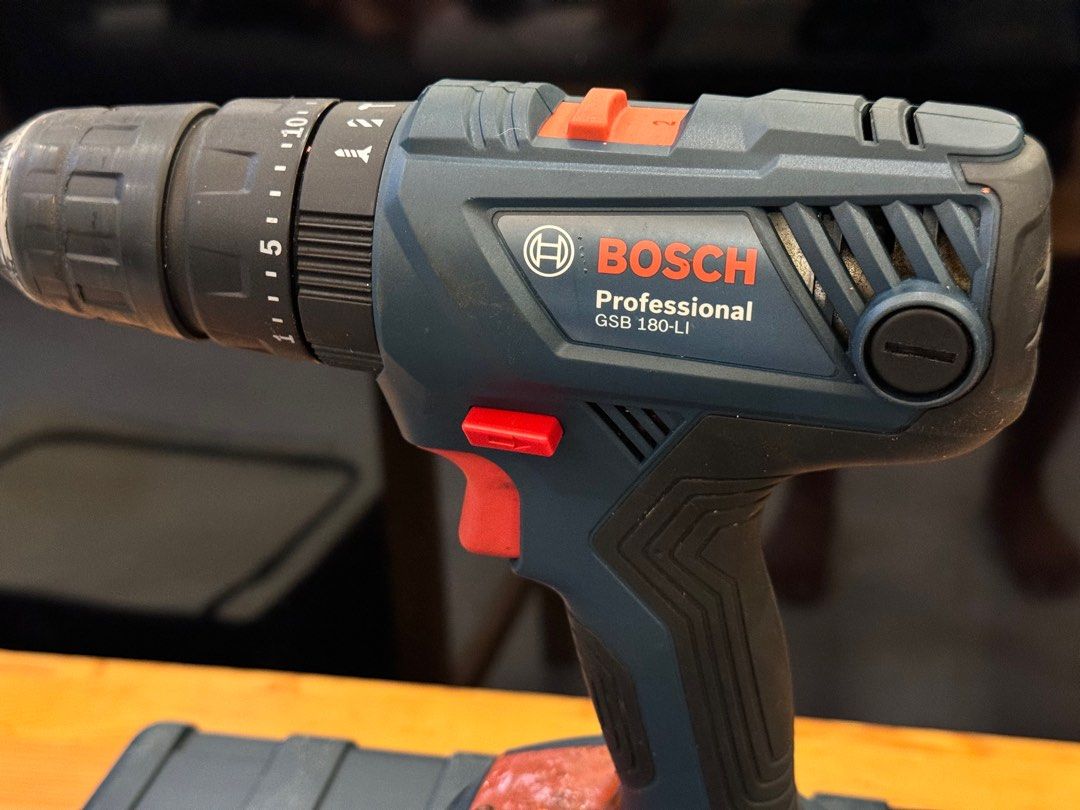 Bosch GSB 180 Cordless Impact Drill (Category: Construction Tools & Equipment) located in Talisay. Submitted by kim_rey (Listing ID 1321631036, Image 2). Description: SPECIFICATIONS: ▪️Torque (soft/hard/max.) 21/54/- Nm ▪️No-load speed (1st gear / 2nd gear) 0 – 500 / 0 – 1,900 rpm ▪️Battery voltage 18.0 V ▪️Battery capacity 2 Ah ▪️Weight incl. battery 1.7 kg ▪️Battery type Lithium-Ion ▪️Max. impact rate 27,000 bpm ▪️Chuck capacity, min./max. 1.5 