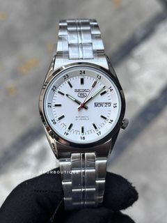 (Category: ) located in . Submitted by hour_boutique (Listing ID 1321558888, Image 1). Description: .