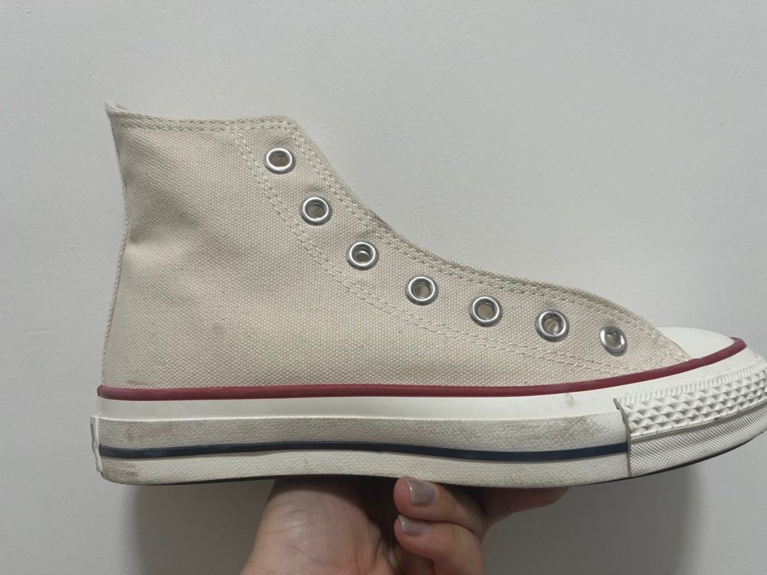 Converse (Category: Sneakers) located in Makati City. Submitted by hotstuff00 (Listing ID 1321509919, Image 3). Description: From Osaka Japan Japan size 4 1/2.