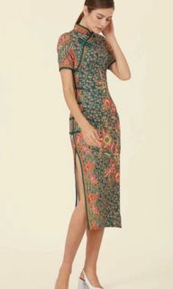 (Category: ) located in . Submitted by burstingwardrobe (Listing ID 1321623364, Image 1). Description: .