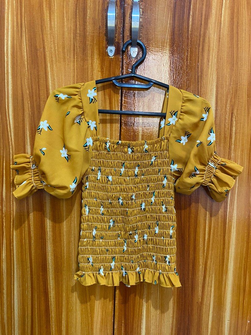 Floral puffed sleeves/off shoulder top (Category: Blouses) located in Manila. Submitted by kt___. (Listing ID 1321564218, Image 2). Description: Rfs: Decluttering.