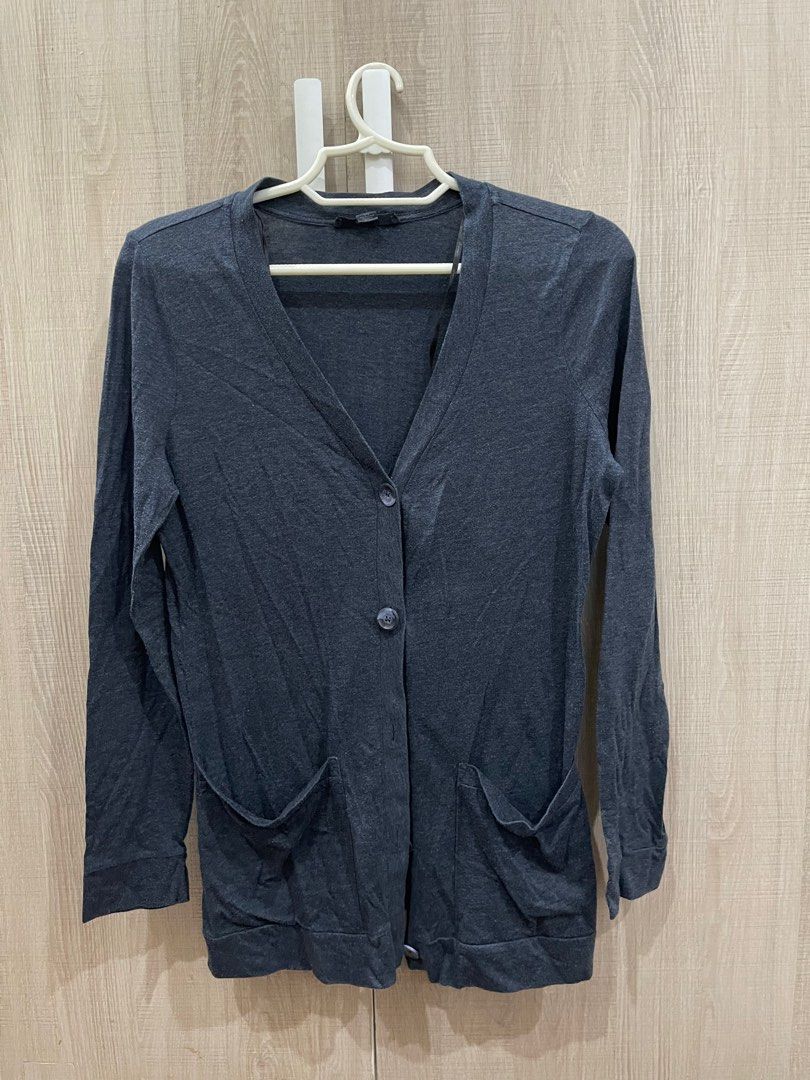 FOREVER 21 gray cardigan Women s Fashion Coats Jackets and Outerwear on Carousell