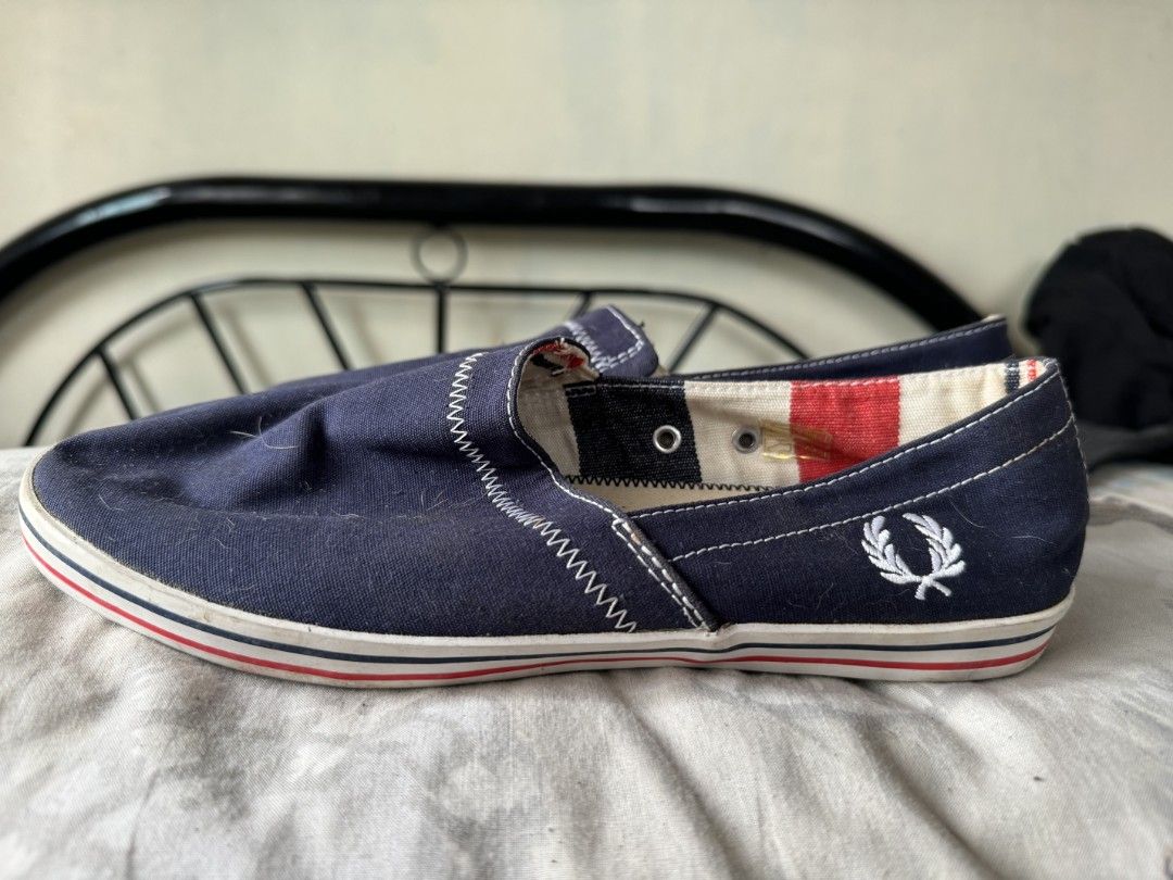 Fred perry kingston stampdown Women s Fashion Footwear Sandals on Carousell