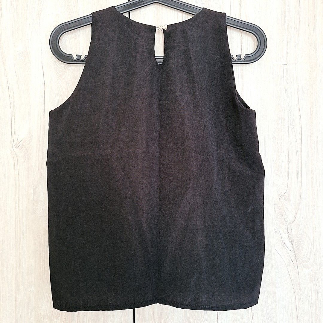 Free Black Sleeveless Top tank top officewear basic formal Can combine with more giveaway Women s Fashion Tops Sleeveless on Carousell