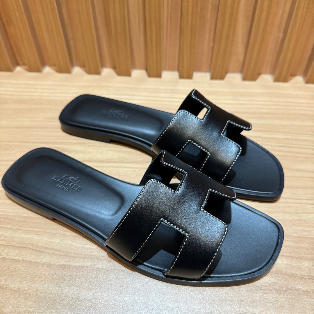 Hermes Oran Sandals Black 37/37.5/38 (Category: Sneakers & Footwear) located in Singapore. Submitted by missbrownbear (Listing ID 1321487184, Image 1). Description: Full set including photocopy receipt 2025 Black 37 Black 37.5 Black 38 .