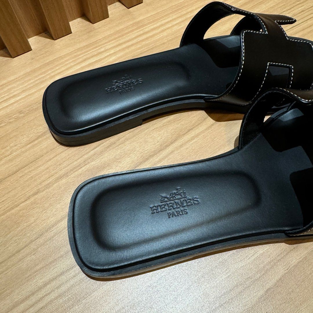 Hermes Oran Sandals Black 37/37.5/38 (Category: Sneakers & Footwear) located in Singapore. Submitted by missbrownbear (Listing ID 1321487184, Image 2). Description: Full set including photocopy receipt 2025 Black 37 Black 37.5 Black 38 .