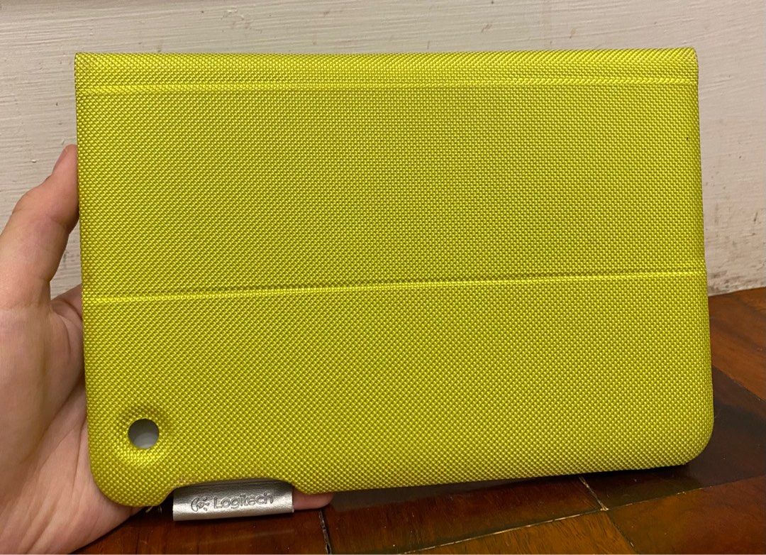 Ipad Mini Case (Category: Cases & Sleeves) located in Muntinlupa City. Submitted by mj.finds (Listing ID 1321575746, Image 1). Description: ipad mini case authentic logitech folio water repellant casing lime green P350 .
