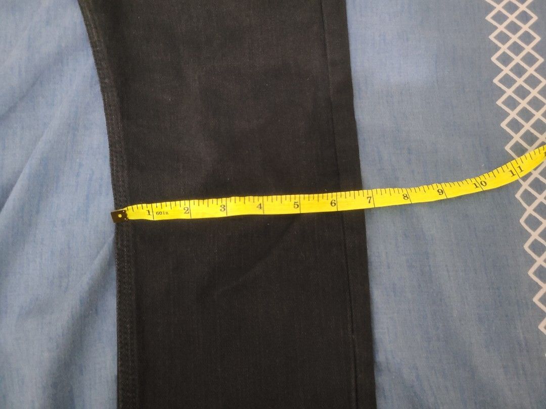 Jag Black Jeans Size 33 on Tag Men (Category: Jeans) located in Pasig City. Submitted by amd02 (Listing ID 1321624672, Image 3). Description: Like New Details on Photos.