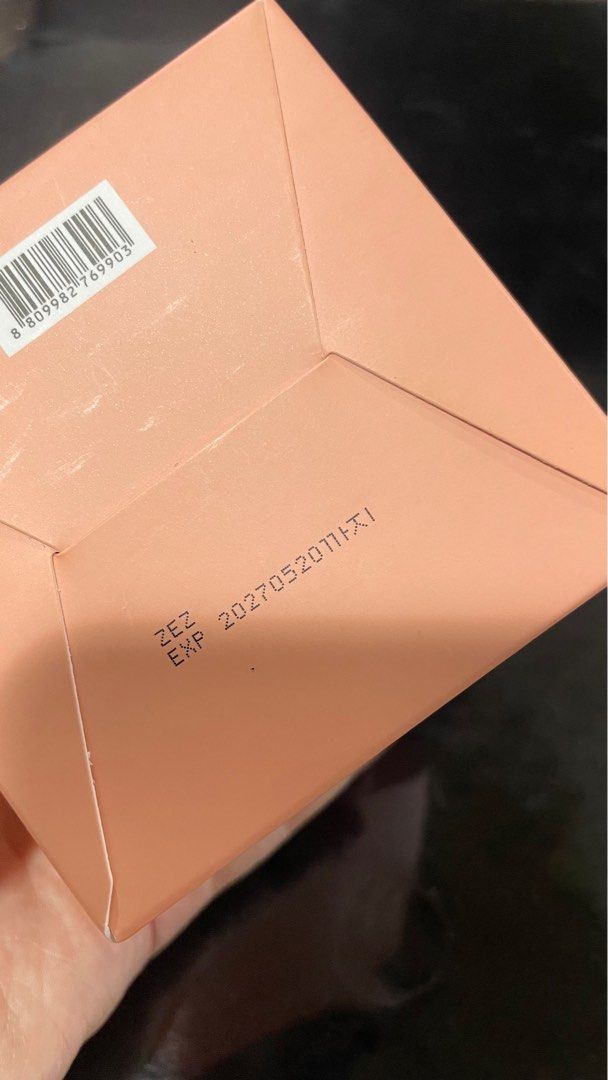 medicube collagen jelly cream (Category: Face Care) located in Quezon City. Submitted by halfsteamedbun (Listing ID 1321489558, Image 2). Description: Brand new!!!.