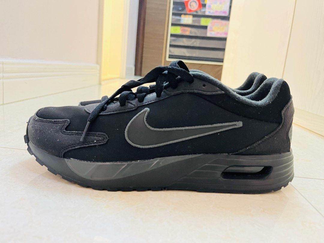 Nike shoes NIKE AIR MAX SOLO Carousell