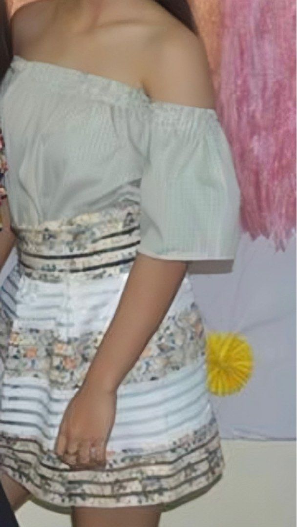 Off shoulder top (Category: Blouses) located in Manila. Submitted by kt___. (Listing ID 1321558708, Image 2). Description: One of my favorite tops! Tinatago ko yung straps when I used to wear it. It also looks good untucked but I don’t have other ww pics Rfs: Decluttering.