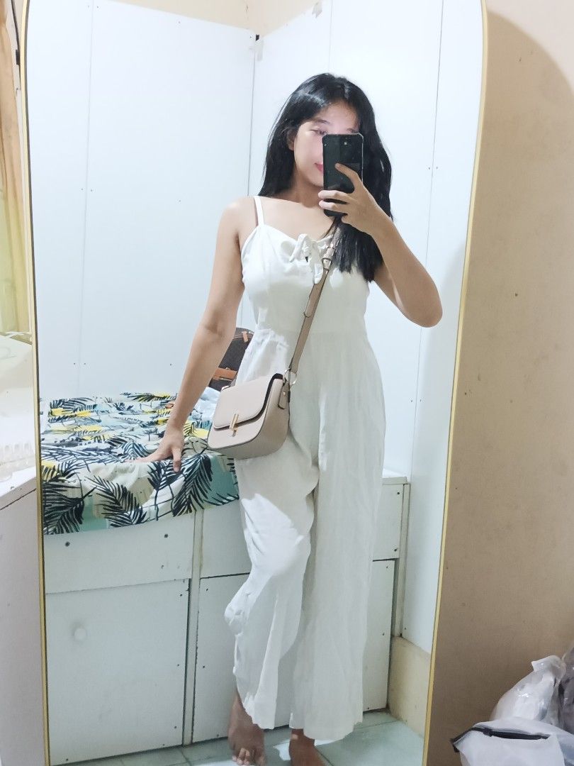 OLD NAVY DIRTY WHITE JUMPSUIT MEDIUM Women s Fashion Dresses Sets Jumpsuits on Carousell