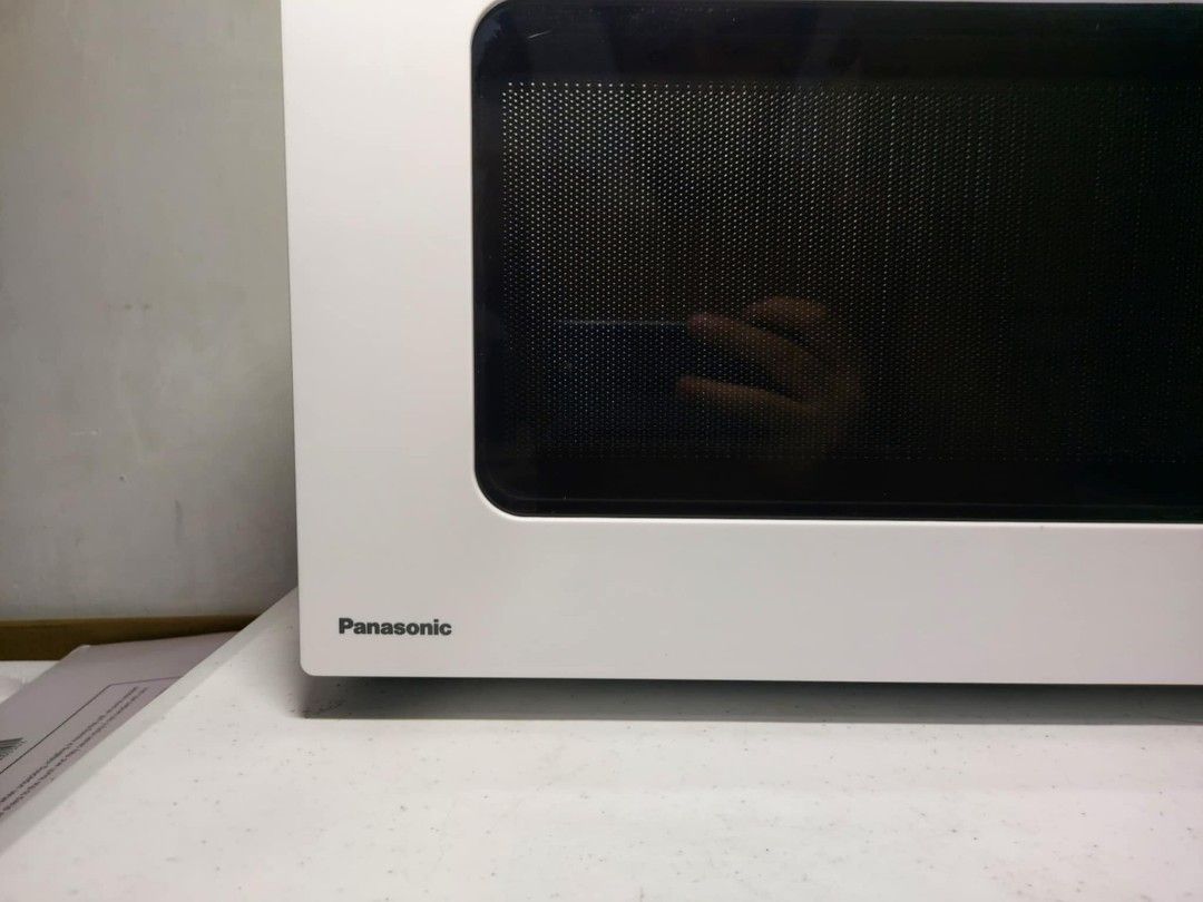 Panasonic Microwave Oven (Category: Ovens & Toasters) located in Taytay. Submitted by mikz_1303 (Listing ID 1321619428, Image 2). Description: Panasonic Microwave Oven Australian mall pull out used as display unit model:NN-ST34NW 23L box no issue open box only for testing and picture mall price 12K 220V Pm me for more info....