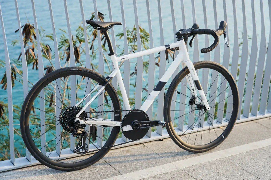 On one road bike shop