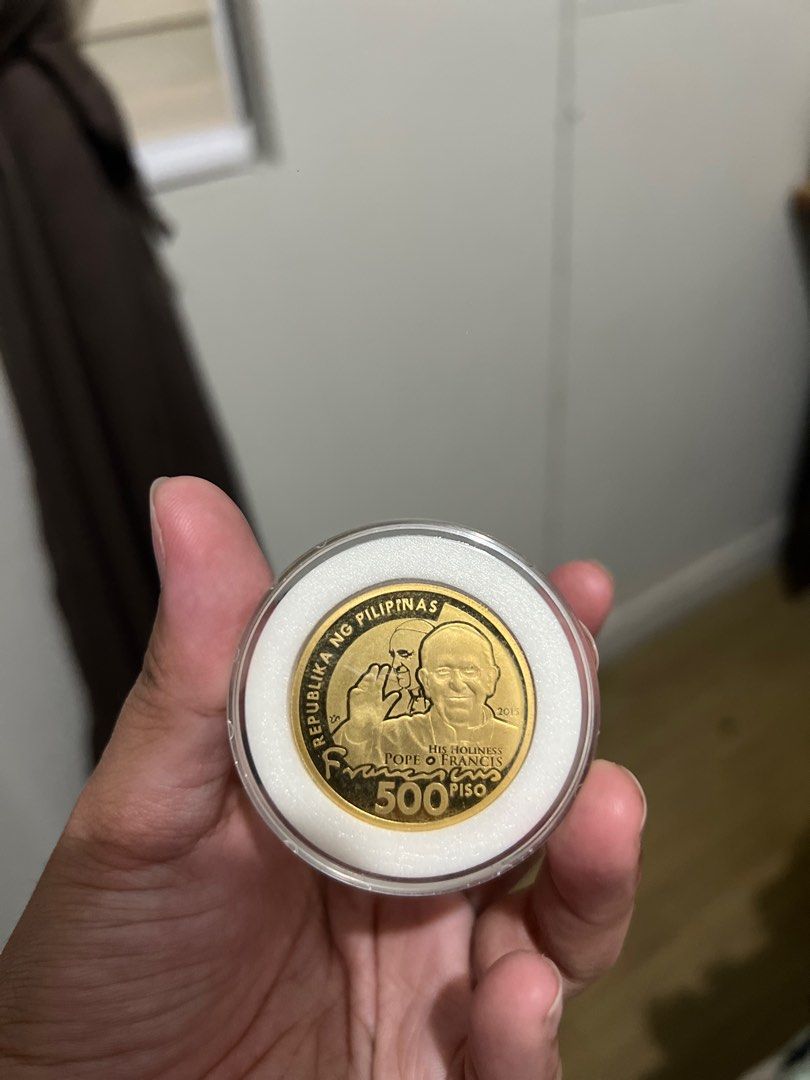 Pope Francis - Commemorative 500 Coin (Category: Currency) located in Mandaluyong City. Submitted by kimauricio (Listing ID 1321577684, Image 3). Description: Limited Edition Pope Francis 500 pesos coin .