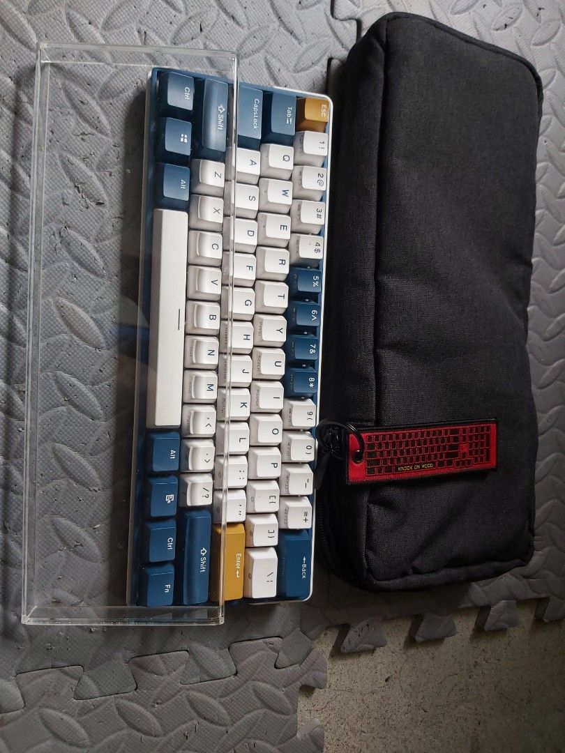 RK Royal Kludge Mechanical Keyboard Wireless 60 (Category: Computer Keyboard) located in Malabon City. Submitted by trevy (Listing ID 1321505239, Image 3). Description: RK Kludge 60% wireless keyboard Acrylic cover worth 500 included Case worth 500 included RK coil chord worth 400 included.