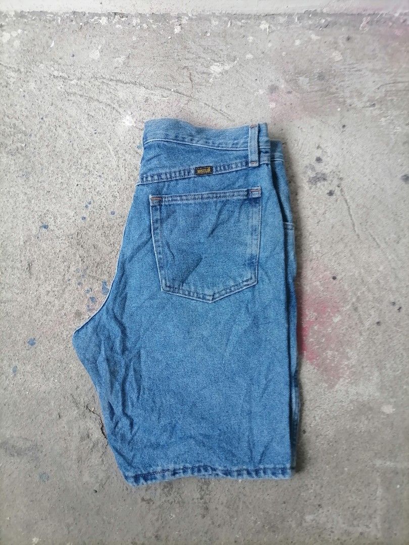 Rustler Jorts (Category: Shorts) located in Cavite. Submitted by peter412 (Listing ID 1321563310, Image 1). Description: 32 by 20.