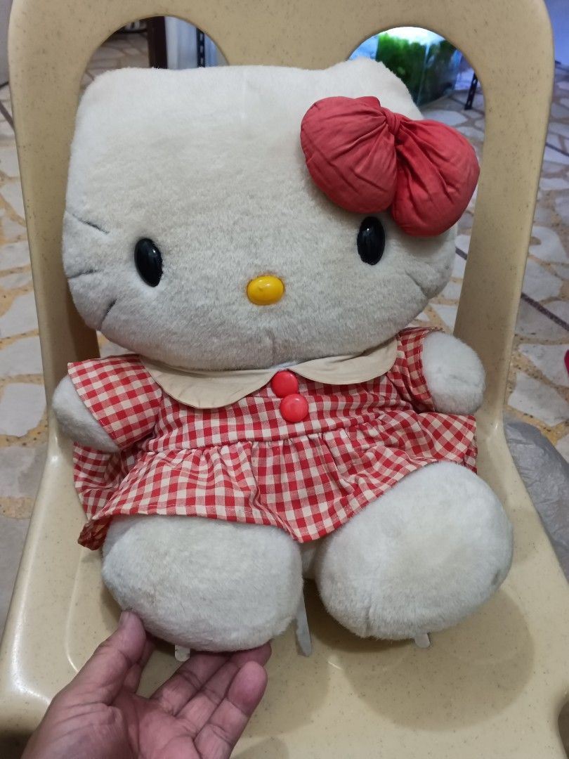 Hello kitty stuffed toy hotsell