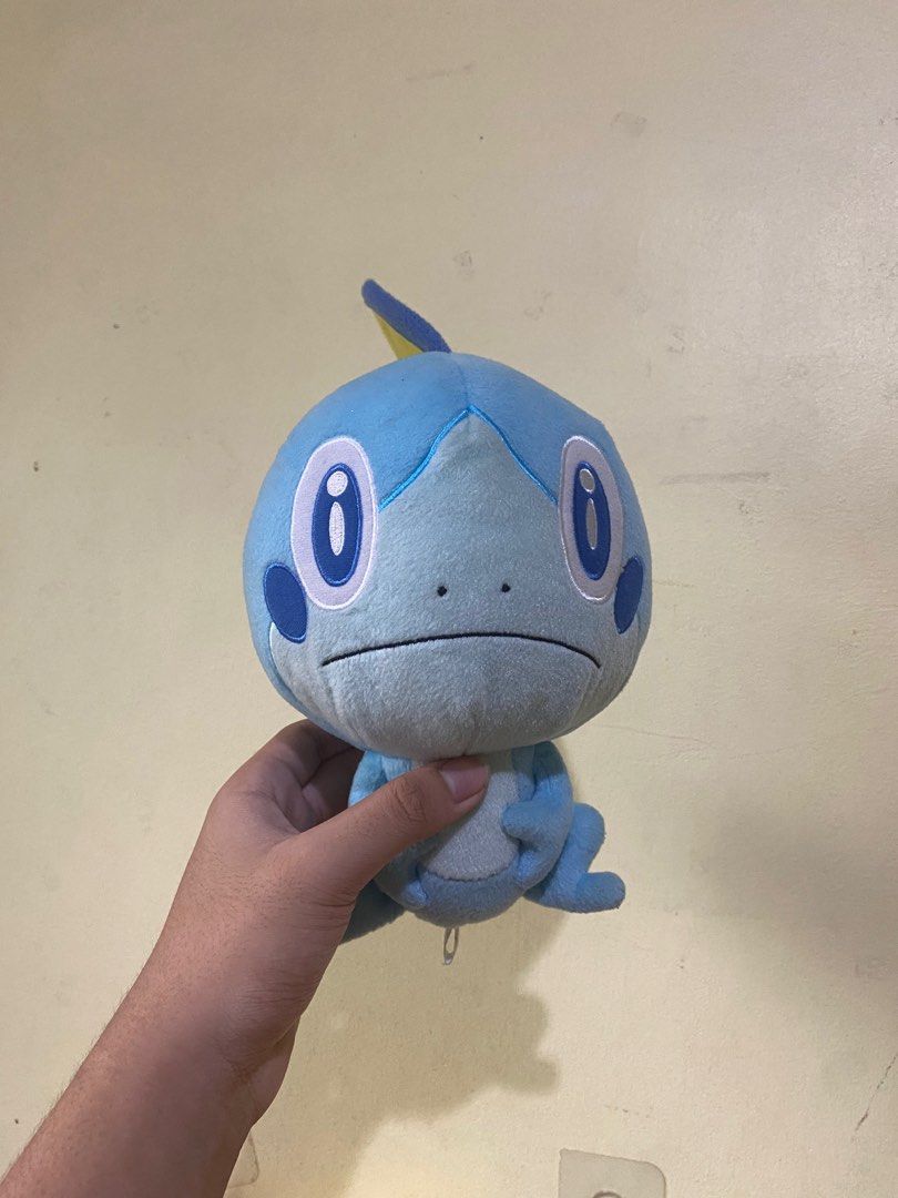 Sobble pokemon banpresto stuff toy plush (Category: Plushies & Soft Toys) located in Angono. Submitted by KDMerchShopPh (Listing ID 1321612465, Image 1). Description: .