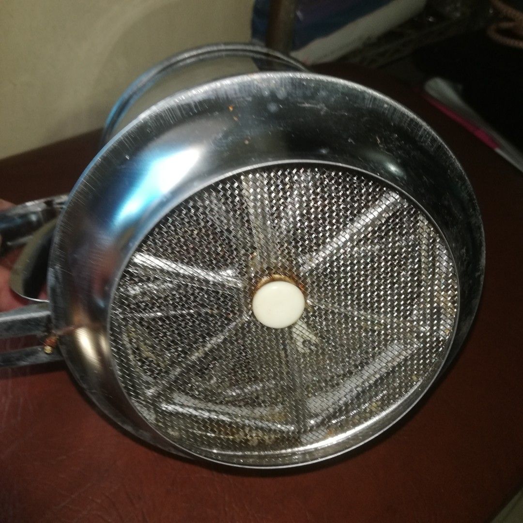 stainless flour sifter (Category: Bakeware) located in Paranaque City. Submitted by 4thestate.surplusan (Listing ID 1321494827, Image 2). Description: stainless flour sifter, 12cm diameter x 13 cm height..