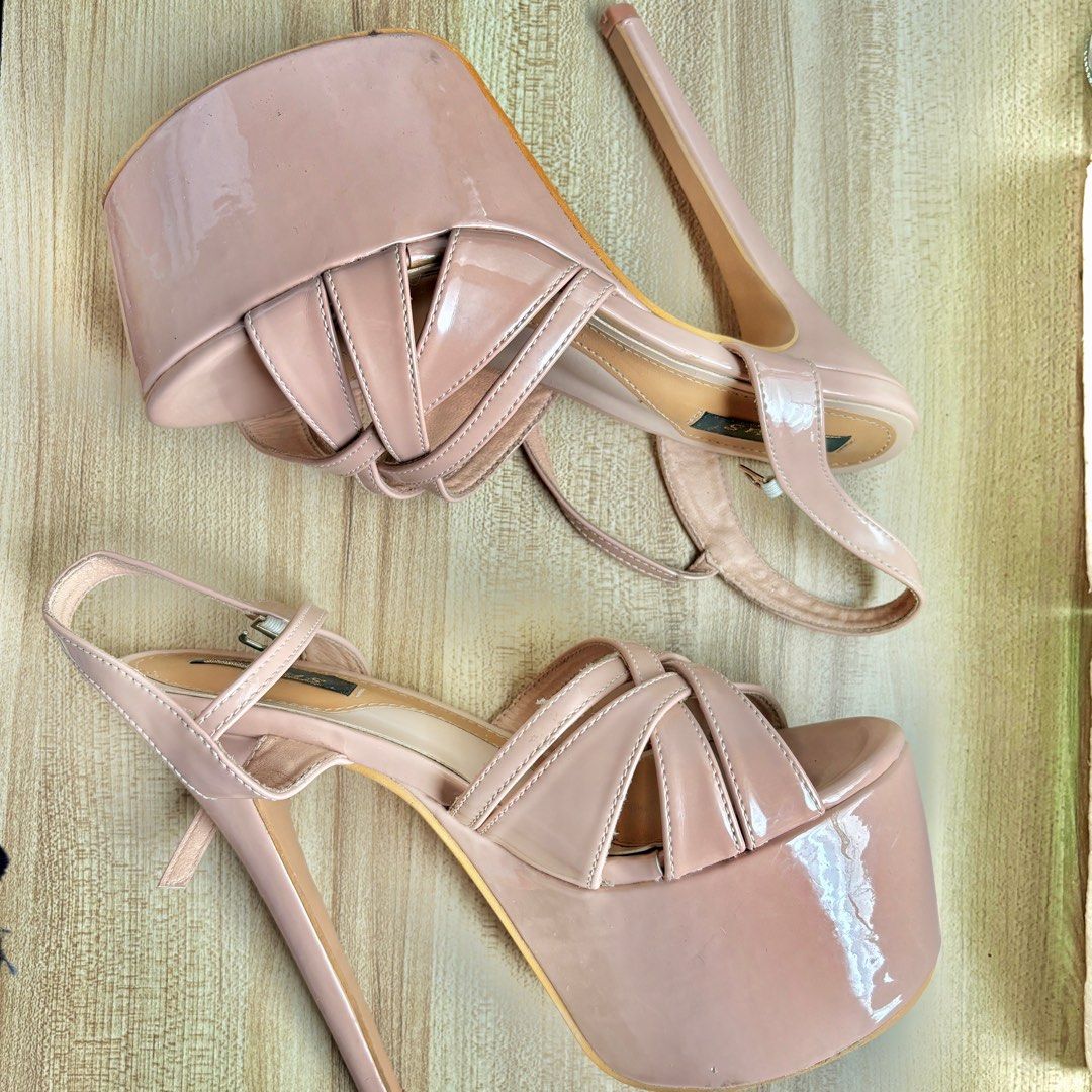 Venus heels outlet