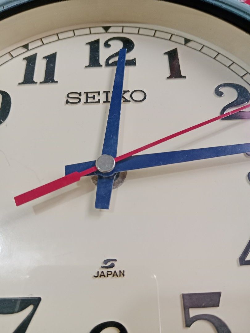 Vintage SEIKO "SLAVE" Clock (Ship or nautical clock) (Category: Clocks) located in Tabaco. Submitted by fritznicoleshoppe (Listing ID 1321523520, Image 2). Description: Vintage SEIKO slave clock. Weighs more or less 1kg. Equipped with Quartz silent and continuous movement. Rare and collectible. Sure buyer will receive the original and vintage "movement" of the clock (see last photo).