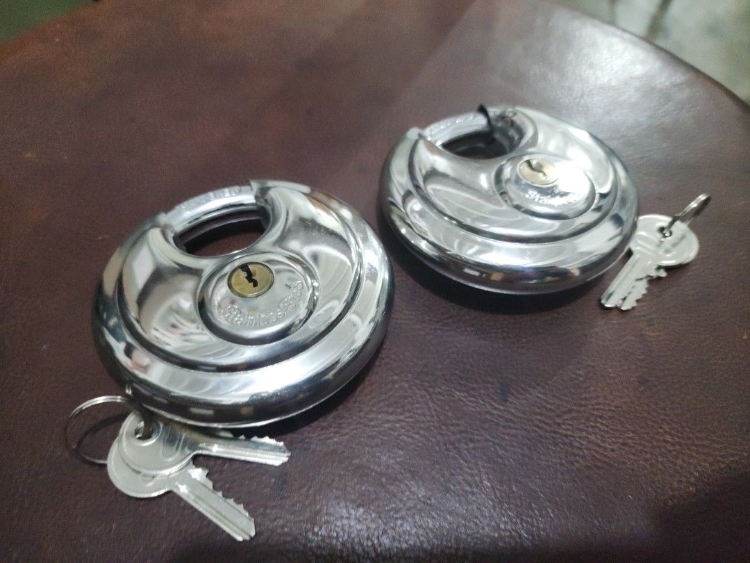 Vintage stainless steel disc padlock (Category: Locks, Doors & Gates) located in Quezon City. Submitted by vintagespektroom (Listing ID 1321509005, Image 2). Description: For sale new old stock Pulse stainless steel disc padlock in excellent condition Diameter: 9cm Price:1,800 each 3,000 for both For inquiries, message or call me at 09171548596 Quezon City area Shipping at buyer's expense Mode of payment : Gcash/COD/Bank transfer.
