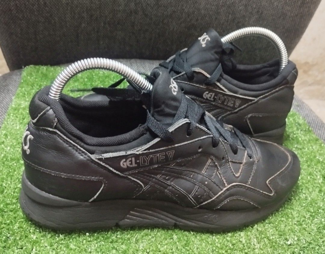 Asics gel lyte v triple black top