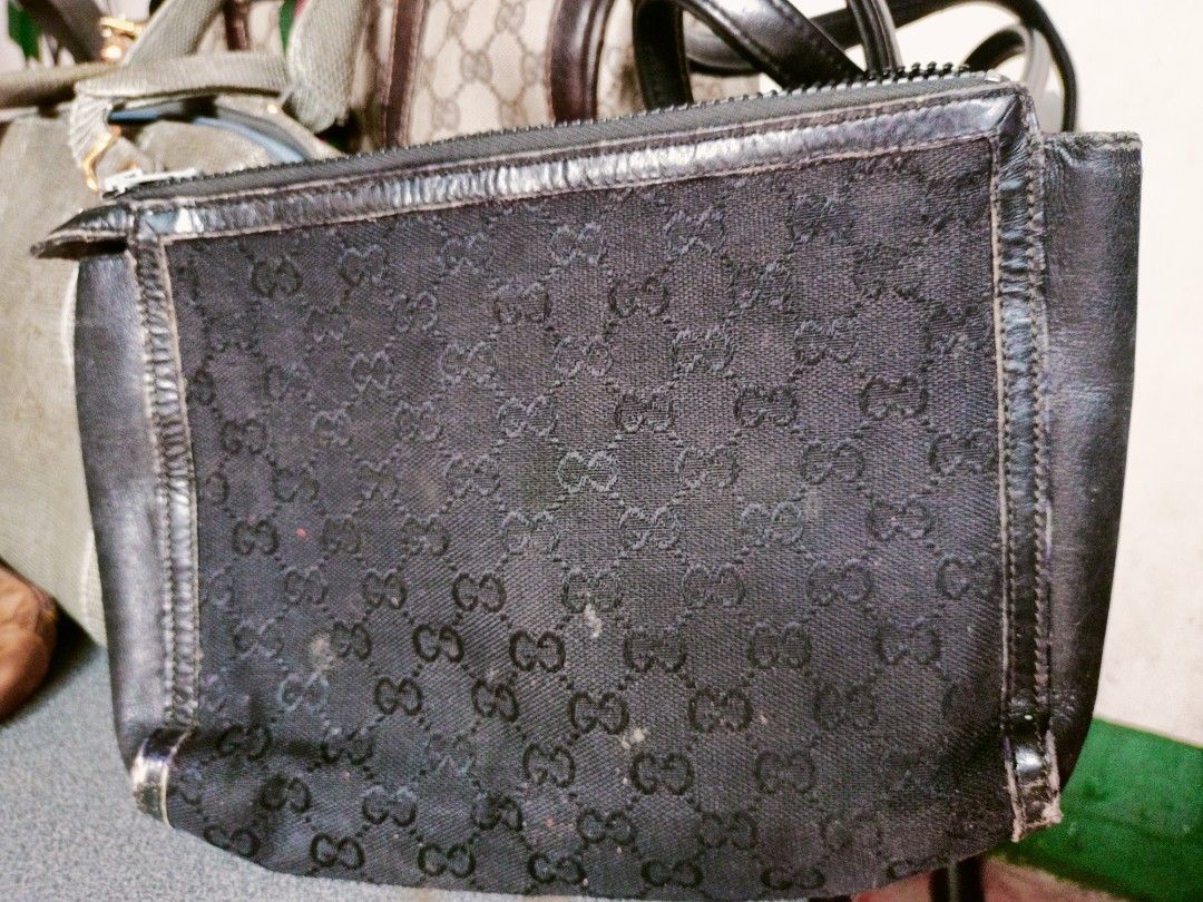 Gucci pouch womens store