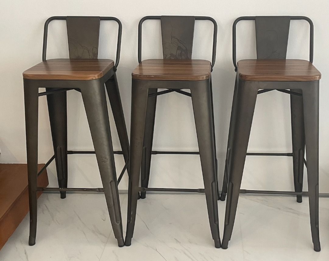 Bar stools x 4 outlet