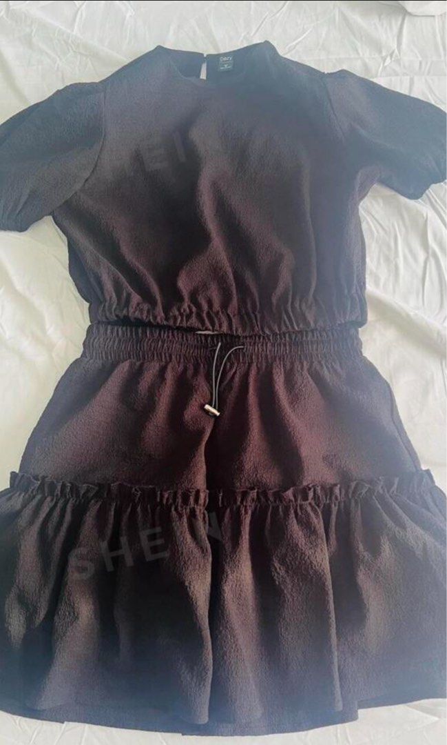 Black coordinates (Category: Sets or Coordinates) located in Caloocan City. Submitted by maryjoe. (Listing ID 1321706088, Image 2). Description: Used once.