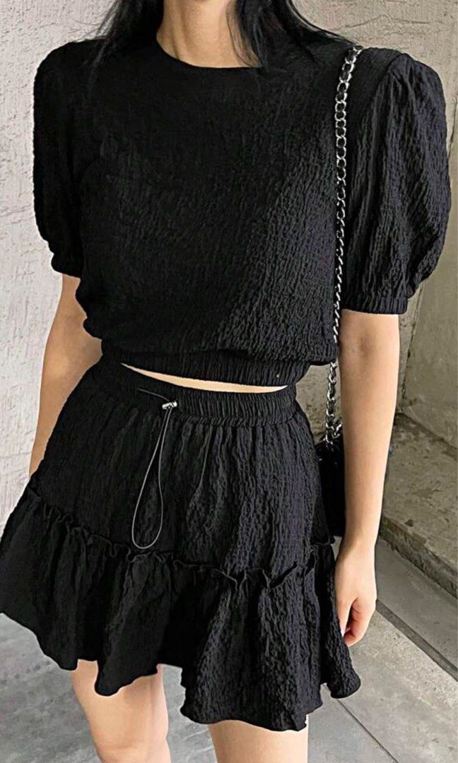 Black coordinates (Category: Sets or Coordinates) located in Caloocan City. Submitted by maryjoe. (Listing ID 1321706088, Image 1). Description: Used once.
