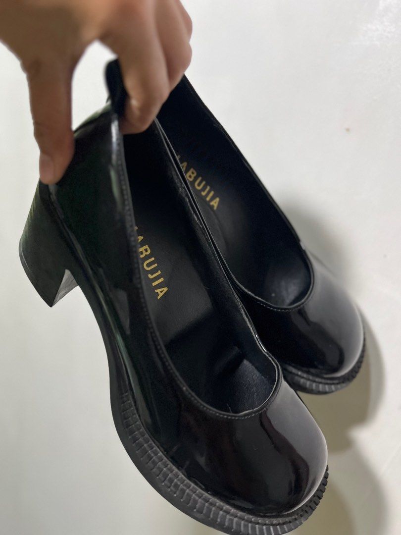 Bratz Heels in Patent Black (Category: Heels) located in Cebu City. Submitted by joh_ling (Listing ID 1321705754, Image 2). Description: - Jiabujia Bratz Heels in Patent Black - 2.5 inches heels -23.5 cm You can insert a ribbon or lace on the back part. This one’s thrifted and use it once only for an event. .